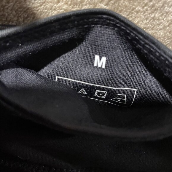 Lululemon Pants Women's Sz M Black Athletic Yoga Capri Stretch Cropped Pocket - Picture 2 of 9